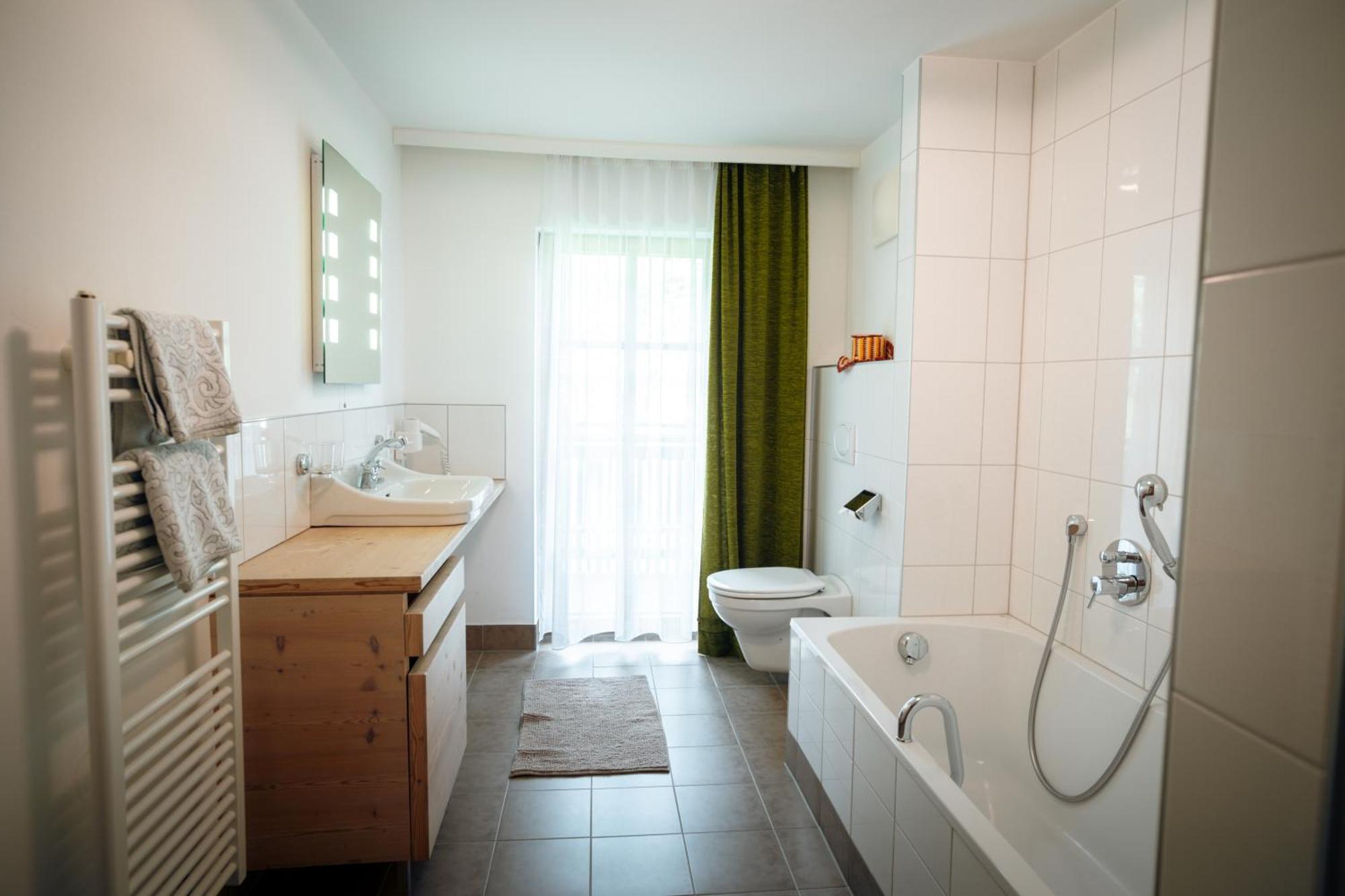 Landhaus Schoesser-Brandler Mayrhofen Bagian luar foto
